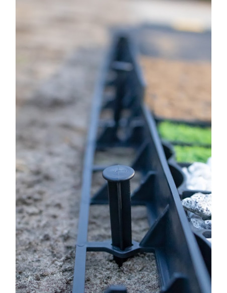 OBRZEŻE OGRODOWE TRAWNIKOWE 1M 58MM + 3 KOTWY